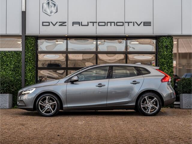 Volvo V40 2.0 T2 Momentum | Pano | Camera | LED |