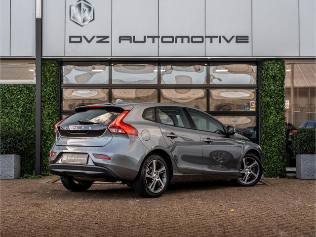 Volvo V40 2.0 T2 Momentum | Pano | Camera | LED |