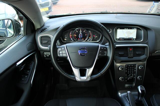 Volvo V40 2.0 D2 Nordic+ Clima Stoelverwarming Trekhaak