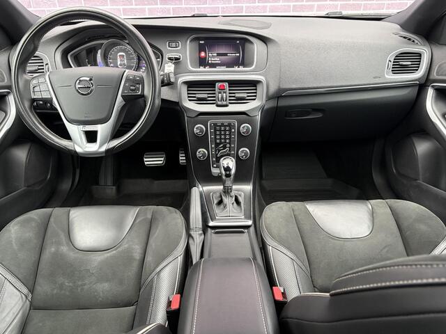 Volvo V40 1.5 T3 Polar+ Sport | DAB | Harman/Kardon | Keyless entry/start | Panoramadak | Regensensor | stoelverwarming | Trekhaak | Parkeercamera | Parkeersensoren V+A |