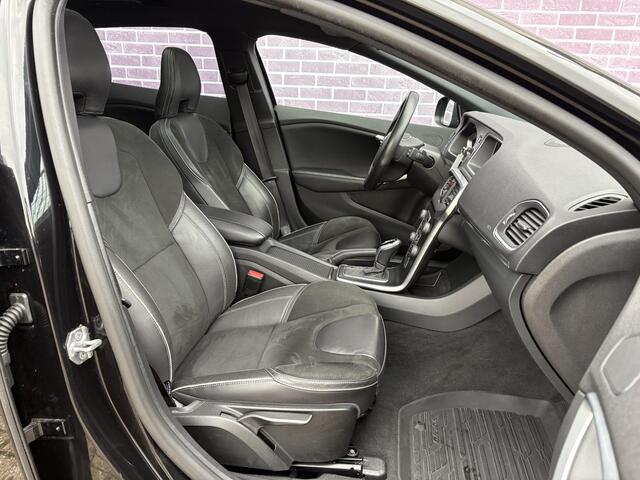 Volvo V40 1.5 T3 Polar+ Sport | DAB | Harman/Kardon | Keyless entry/start | Panoramadak | Regensensor | stoelverwarming | Trekhaak | Parkeercamera | Parkeersensoren V+A |