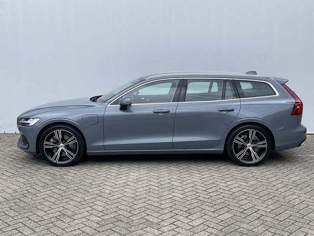Volvo V60 2.0 T8 Recharge AWD Inscription Park Assist Pack