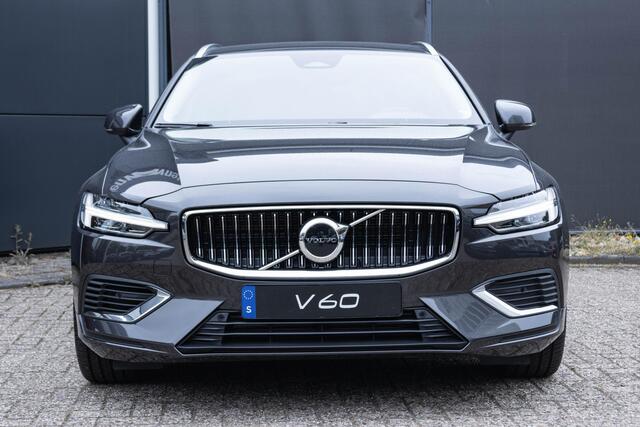 Volvo V60 T6 Recharge AWD Essential Edition | Long Range | Google Infotainment | Stoel- en stuurverwarming | Verwarmde achterbank | Parkeercamera