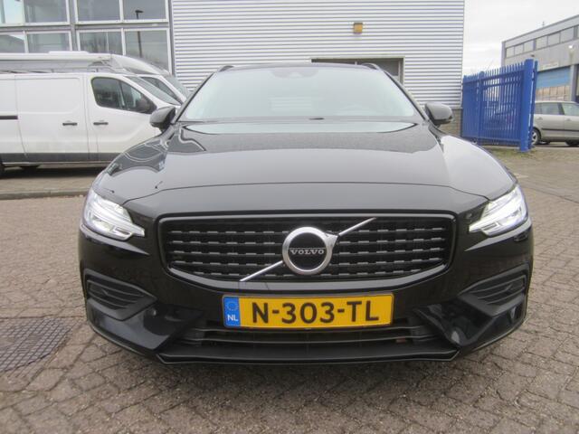 Volvo V60 2.0 B3 Mom. Adv. l Navi l Automaat l Xenon