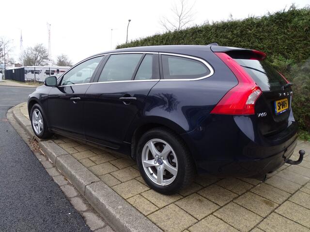 Volvo V60 1.5 T2 POLAR+-Automaat-Leer-Navi-Media-Blth-Verw stl-Trkh