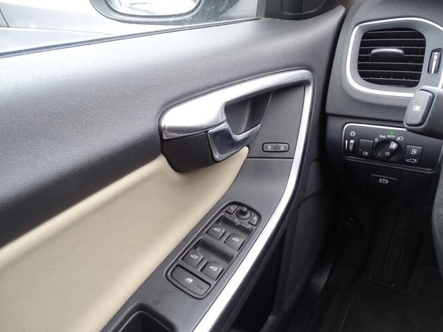 Volvo V60 1.5 T2 POLAR+-Automaat-Leer-Navi-Media-Blth-Verw stl-Trkh