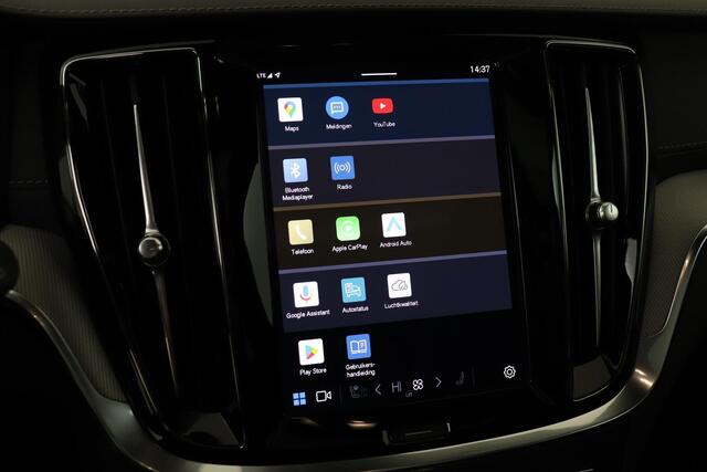 Volvo V60 T6 PLUG-IN HYBRID AWD ULTRA DARK -PANO.DAK|BOWERS&WILKINS|360°CAM|20"