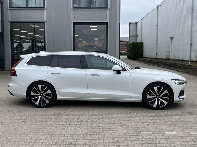 Volvo V60 2.0 B3 Business Pro | NL Auto/2e Eig./Leder/Navi/Panodak/El.Trekhaak/19"/Adapt.Cruise/Apple CarPlay-Android Auto