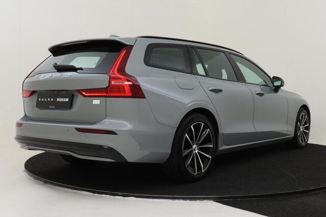 Volvo V60 T8 RECHARGE ULTRA DARK -PANO.DAK|HEAD-UP DISP.|CAMERA|HARMAN/KARDON