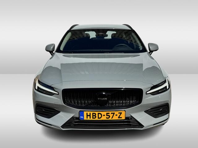 Volvo V60 2.0 B3 Automaat Essential Climate | Driver Assist | Driver Awareness | Park Assist | Leder