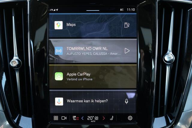 Volvo V60 B3 Essential - IntelliSafe Assist & Surround - Parkeercamera achter - Verwarmde voorstoelen, stuur & achterbank - Parkeersensoren voor & achter - Draadloze tel. lader - Elektr. inklapbare trekhaak - 18' LMV
