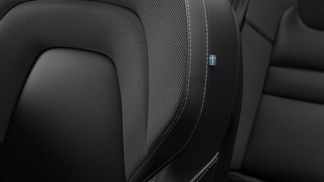 Volvo V60 T6 AWD 350 PK Plug-in hybrid Plus Dark | Donker glas | Camera | 19" |