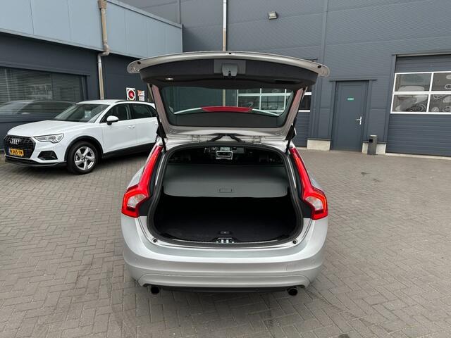 Volvo V60 V60 1.5 T2 Nordic Aut.Navigatie stoelverwarming