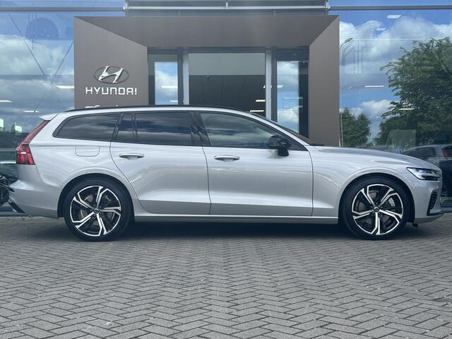 Volvo V60 2.0 T6 Plug-in hybrid AWD Plus Dark
