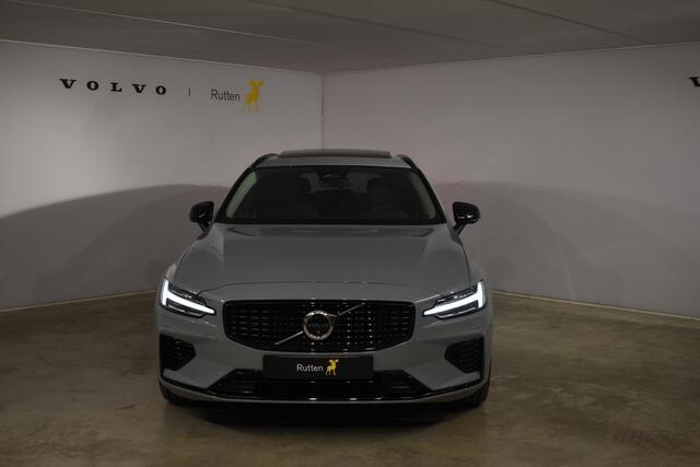 Volvo V60 T6 350PK Automaat AWD Ultra Dark / Adaptieve Cruisecontrol / Parkeersensoren / Stoelverwarming / Stuurverwarming / 360 Camera / Elektrische Stoelen /
