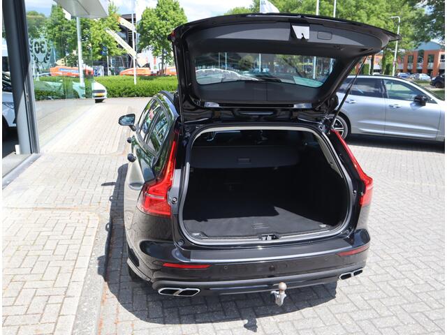 Volvo V60 2.0 B3 Momentum / Bodykit / Sportstoelen