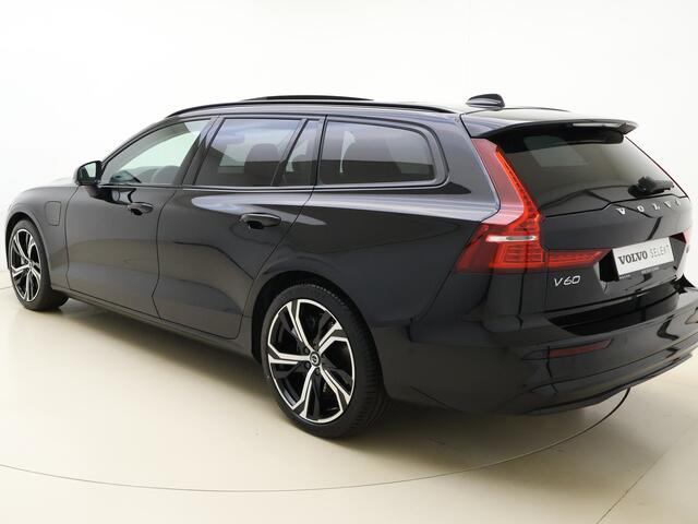 Volvo V60 T6 350pk AWD Ultra Dark / Panorama dak / Harman en Kardon Audio / Elektr. stoelen met geheugen / HUD / 19'' velgen / Lederen dashboard /