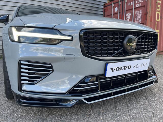 Volvo V60 T6 Plug-in hybrid AWD Plus Dark / Custom made Black Sheep uitvoering / 20" Heico matt Bronze / Heico verlaagd / Geventileerd Amber Leder /