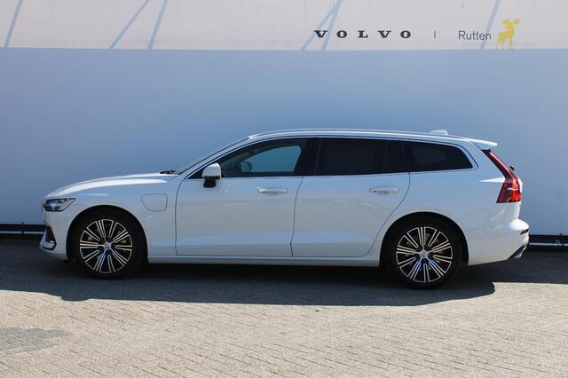 Volvo V60 T6 350PK Plug-in hybrid AWD Plus Bright Long Range / 19" lichtmetalen velgen / Harman Kardon Audio / Adaptieve Cruise Control / Elektrisch verstelbare voorstoelen met geheugen