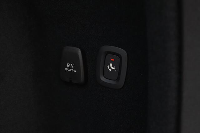 Volvo V60 2.0 T6 PHEV AWD PLUS DARK AUT8 | Panoramadak | 19 inch | Trekhaak