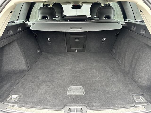 Volvo V60 2.0 B3 Momentum Advantage Adaptive Cruise / BLIS Dode hoek waarschuwing / Leer / verw. voorstoelen en stuurwiel / park assist V+A(-camera) / verw. voorruit / draadloos opladen telefoon