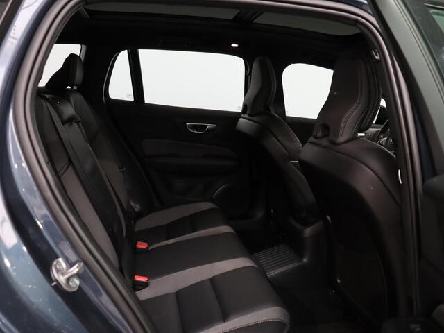 Volvo V60 T6 AWD Plug-in hybrid AWD Plus Dark / Trekhaak / Pano. dak / Harman Kardon / Achter- voor- en stuurverwarming / Contour Stoelen / 360 camera /