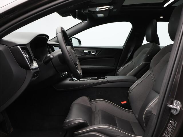 Volvo V60 T6 AWD Plug-in hybrid Plus Dark