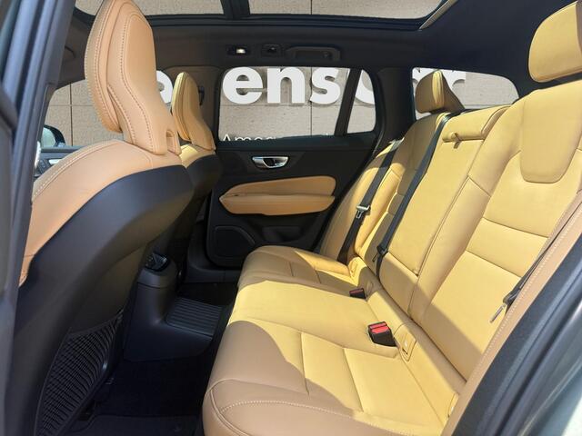 Volvo V60 2.0 T6 Plug-in hybrid AWD Plus Dark | Amber Nappa Lederen bekleding | Panoramadak | Extra getint glas | Harman/Kardon Audio |