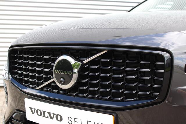 Volvo V60 2.0 T6 Plug-in hybrid AWD Plus Dark Automaat / 19" velgen / Harman Kardon / Privacy Glass / 360* camera