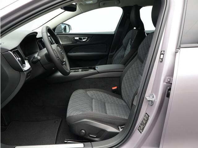 Volvo V60 2.0 T6 Plug-in hybrid AWD Core Business Edition / Harman Kardon / 360 camera / 19" / Stoel en stuurverwarming / Achterbankverwarming /