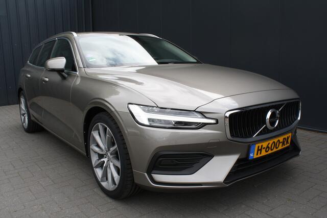 Volvo V60 2.0 T4 Momentum Pro NAVIGATIE - CAMERA - 1e EIGENAAR - RIJKLAAR