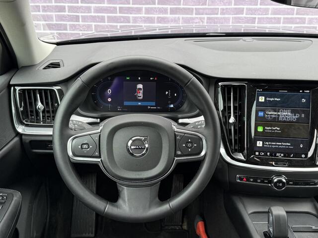 Volvo V60 2.0 B3 Essential Edition | Trekhaak | Adaptieve cruisecontrol | Stoel-stuurwiel-achterbankverwarming | Parkassist voor en achter | Parkeercamera | BLIS |