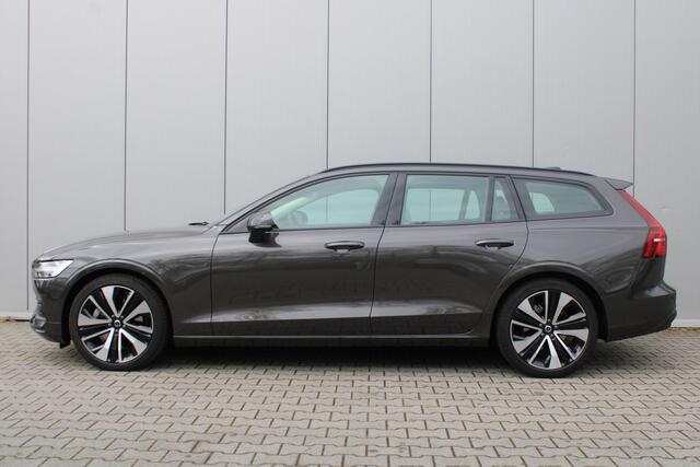 Volvo V60 B3 Essential Edition | Trekhaak | Stoelverwarming | Pilot Assist