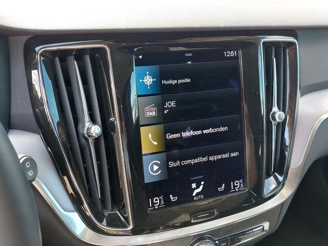 Volvo V60 2.0 T6 Recharge AWD Business Pro | Navi | Apple Carplay + Android Auto | Clima | Adap.Cruise | Led Koplampen | Keyless Entry | Dodehoek+Rijstrook+Licht+Regensensor | Privacy Glass | 18''lm