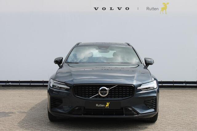 Volvo V60 T6 350PK Automaat Plug-in hybrid AWD Plus Dark Panoramisch schuif-kanteldak / Semi elektrisch wegklapbare trekhaak / Google infotainment / Verwarmbare voorstoelen en stuurwiel / Adaptieve cruise control