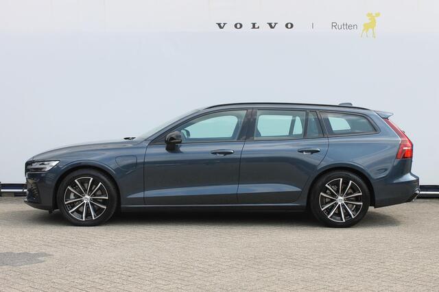 Volvo V60 T6 350PK Automaat Plug-in hybrid AWD Plus Dark Panoramisch schuif-kanteldak / Semi elektrisch wegklapbare trekhaak / Google infotainment / Verwarmbare voorstoelen en stuurwiel / Adaptieve cruise control