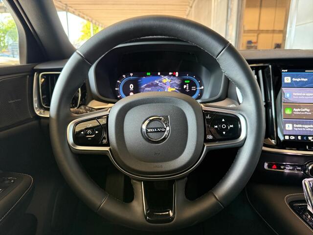 Volvo V60 2.0 T6 Plug-in hybrid AWD Plus Dark | Trekhaak | Panoramadak | Sportstoelen | Harman/Kardon |