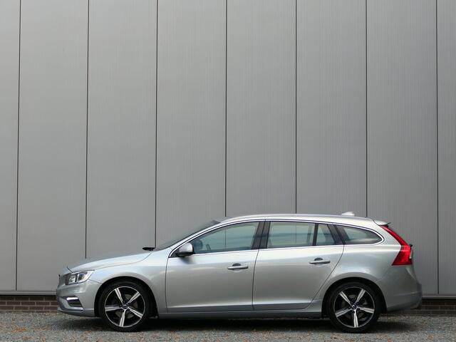 Volvo V60 1.5 T3 AUT R-Design Xenon / Standkachel / Cruise control