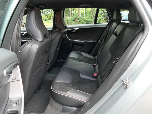 Volvo V60 1.5 T3 AUT R-Design Xenon / Standkachel / Cruise control