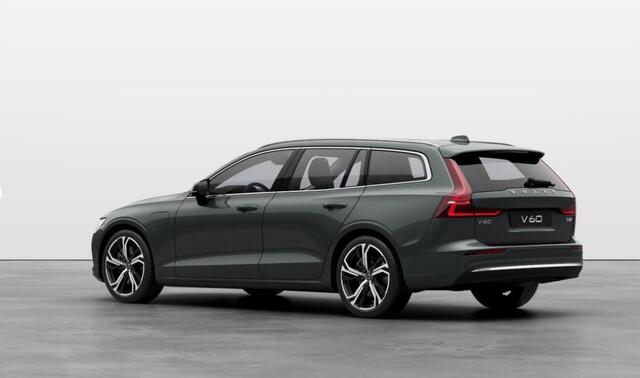 Volvo V60 2.0 T6 Plug-in hybrid AWD Plus Bright | Panoramadak | Head Up Display | Forest Lake | Donker Glas | 360 Camera | 19" |