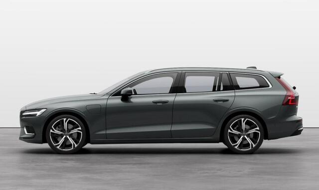 Volvo V60 2.0 T6 Plug-in hybrid AWD Plus Bright | Panoramadak | Head Up Display | Forest Lake | Donker Glas | 360 Camera | 19" |