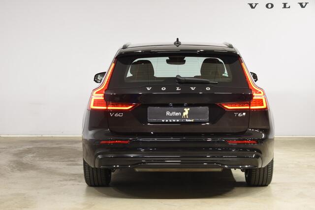 Volvo V60 T6 350PK Automaat AWD Plus Dark / Navigatie / Camera / Adaptieve Cruise Control / Elektrische Stoelen / Leder / LM Velgen /