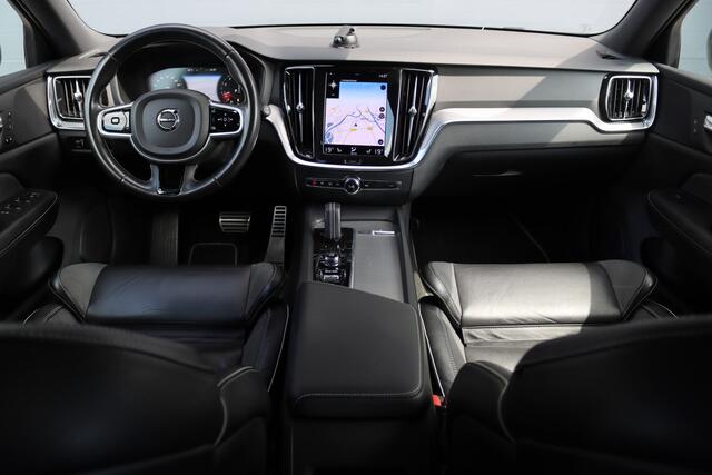 Volvo V60 2.0 B4 R-Design Aut8 | Panoramadak | Camera | Memory | Dodehoekassistent | Leder | Apple-Carplay | DAB | Stoelverwarming |