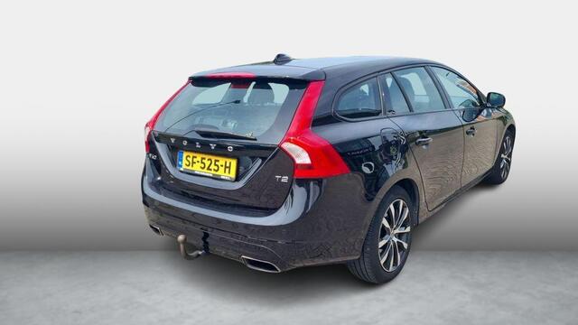Volvo V60 1.5 T2 Polar+ Dynamic | Stoelverwarming | DAB | Parkeercamera | Parkeersensoren V+A | Trekhaak | Leder | Regensensor |