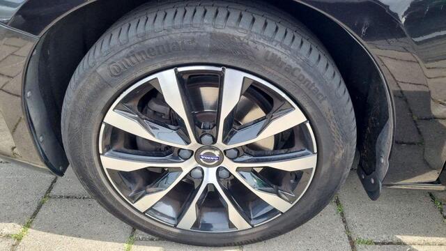 Volvo V60 1.5 T2 Polar+ Dynamic | Stoelverwarming | DAB | Parkeercamera | Parkeersensoren V+A | Trekhaak | Leder | Regensensor |