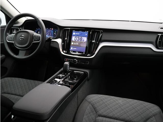 Volvo V60 T6 350PK Plug-in hybrid AWD Core Bright / Trekhaak / Exterior Stylingkit / 360 Camera / Lighting Pack / Keyless Entry / Full LED / BLIS / Elektrische Achterklep / Park Assist V+A /