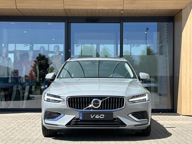 Volvo V60 T6 Aut. Plug-in hybrid AWD Plus Bright | Getint glas | Panoramadak