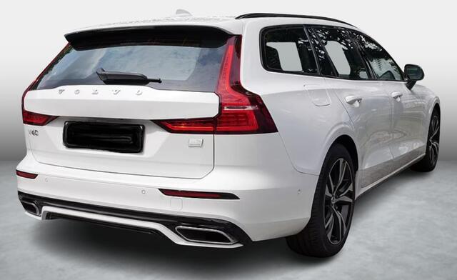 Volvo V60 2.0 T6 Recharge AWD R-Design | Navi | 360 Camera | Schuif-/Kanteldak | Adaptive Cruise | Harman Kardon Audio | Stoel-/Stuurwielverwarming | Park Assist | Sportstoelen | LED | Standkachel | Lederen Bekleding | Zitverlenging | Voorruit Verwarming |