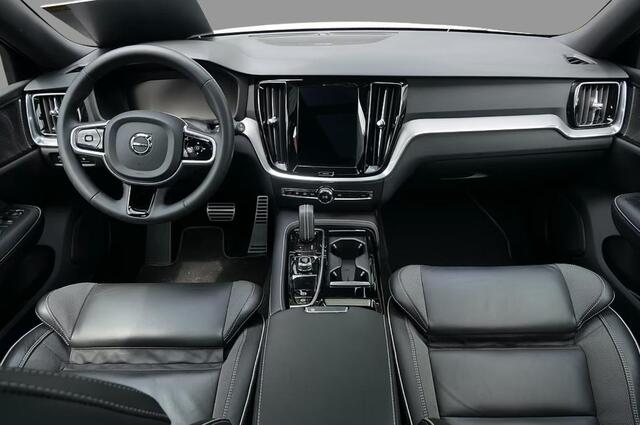Volvo V60 2.0 T6 Recharge AWD R-Design | Navi | 360 Camera | Schuif-/Kanteldak | Adaptive Cruise | Harman Kardon Audio | Stoel-/Stuurwielverwarming | Park Assist | Sportstoelen | LED | Standkachel | Lederen Bekleding | Zitverlenging | Voorruit Verwarming |