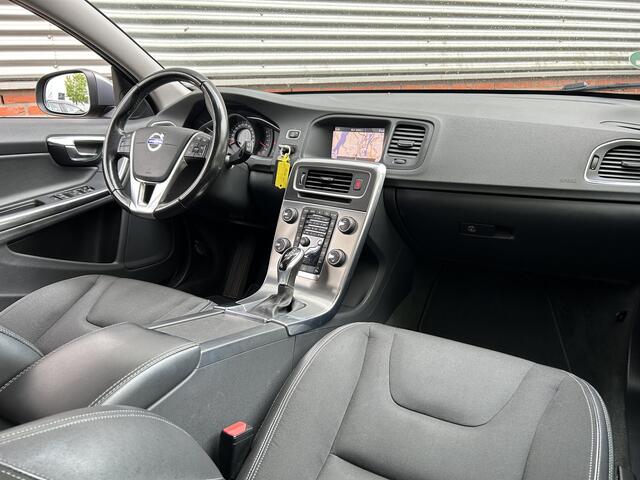Volvo V60 1.5 T3 Polar+ | Automaat | Trekhaak | Stuurverwarming | Voor + Achter Stoelverwarming |